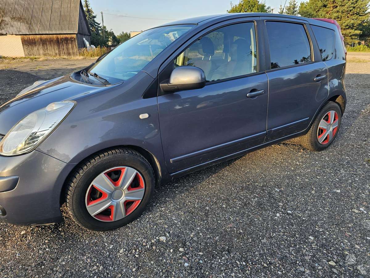 Nissan Note, 1.5 l., hatchback