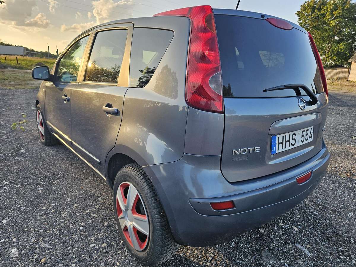 Nissan Note, 1.5 l., hatchback