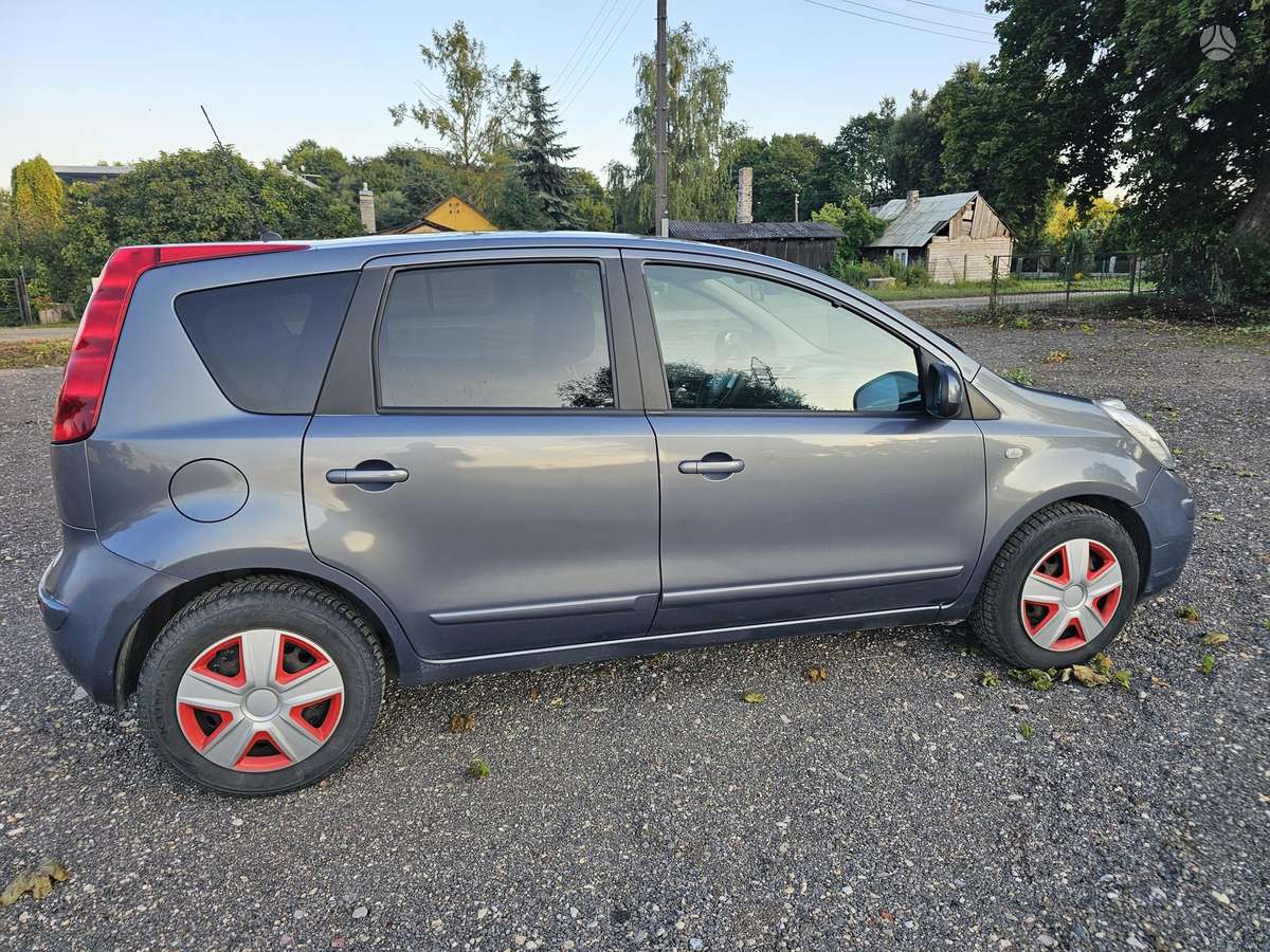 Nissan Note, 1.5 l., hatchback