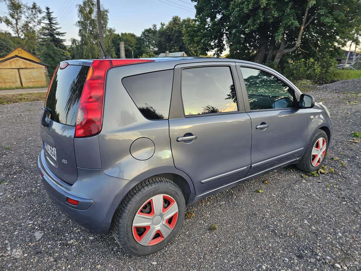 Nissan Note, 1.5 l., hatchback