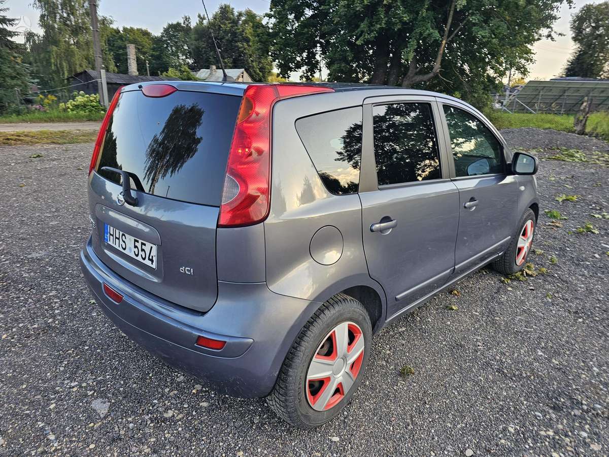 Nissan Note, 1.5 l., hatchback