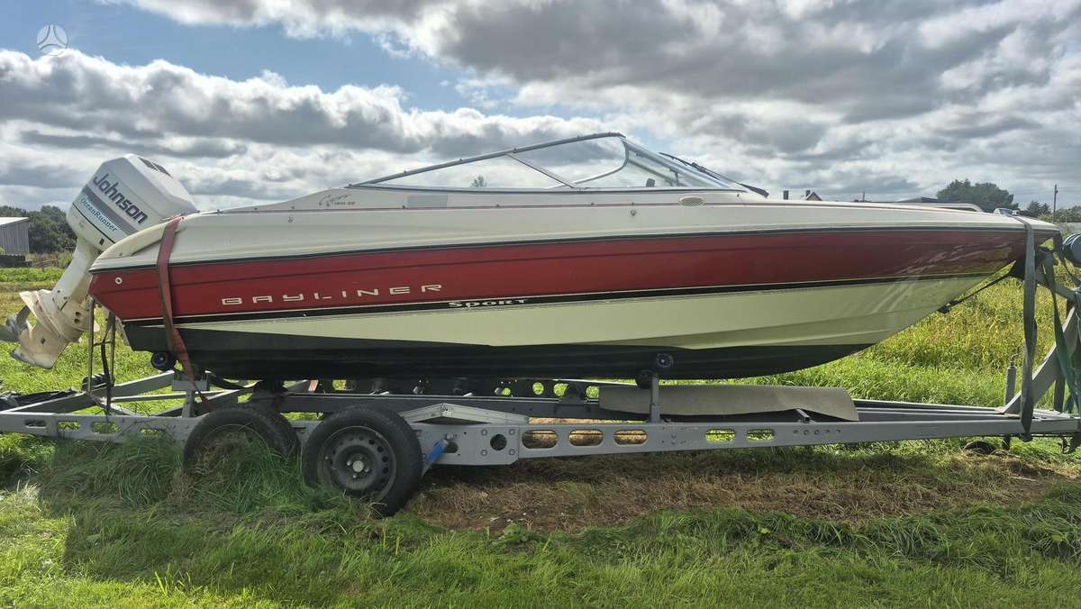 Bayliner Capri, yachts / cruisers