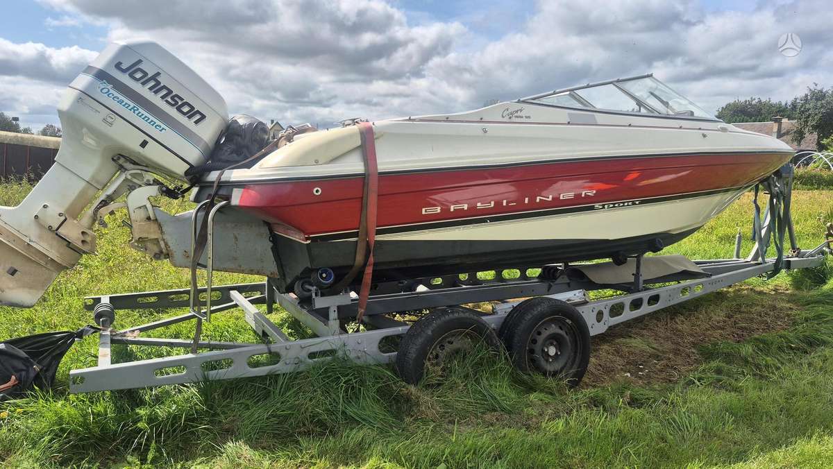 Bayliner Capri, yachts / cruisers