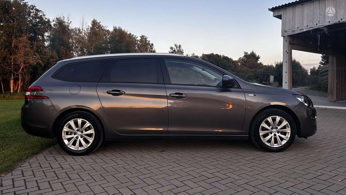 Peugeot 308, 1.2 l., Универсал