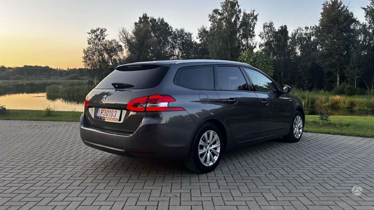 Peugeot 308, 1.2 l., Универсал