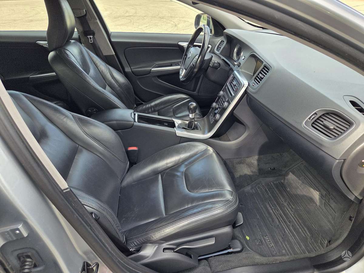 Volvo V60 - 10