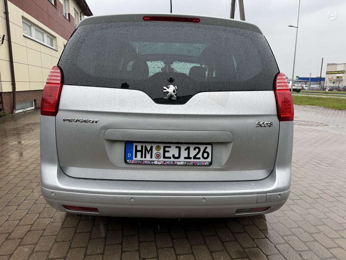Peugeot 5008 - 8