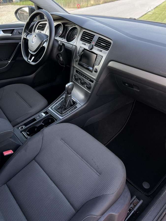 Volkswagen Golf - 7