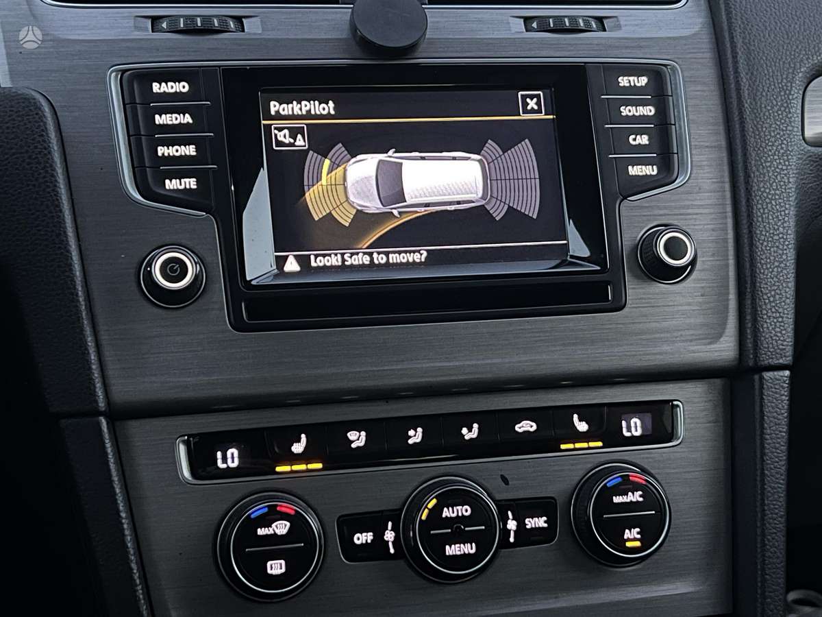 Volkswagen Golf - 9