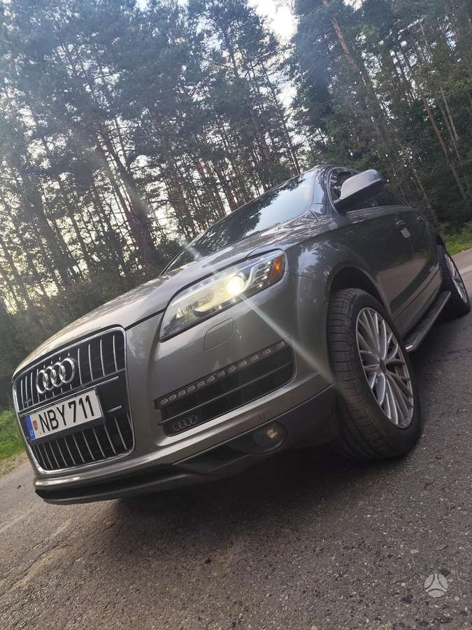 Audi Q7, 3.0 l., off-road / crossover