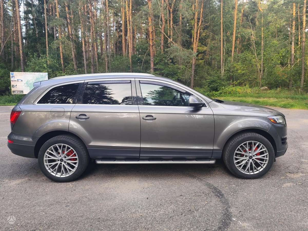 Audi Q7, 3.0 l., off-road / crossover