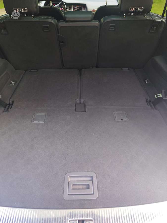 Audi Q7, 3.0 l., off-road / crossover