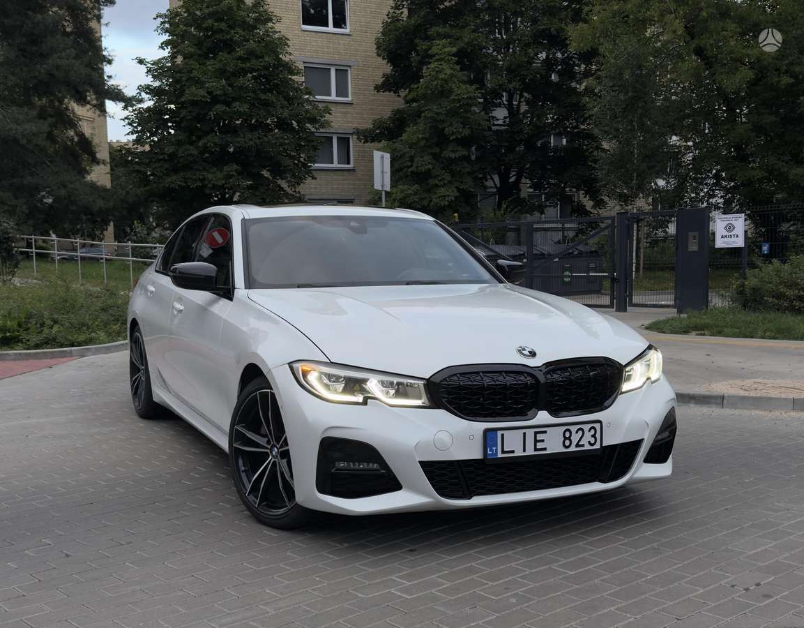 BMW 330, 2.0 l., Седан