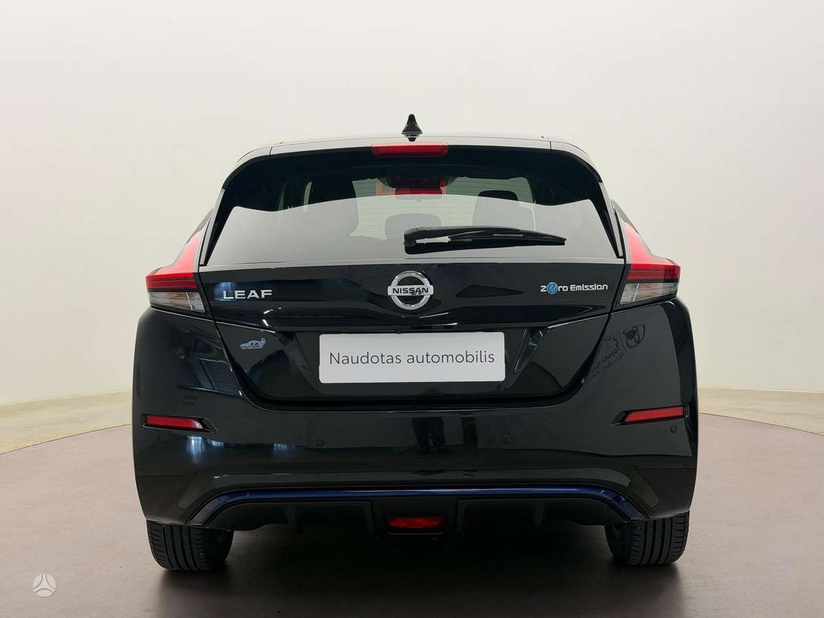 Nissan Leaf, 40 kWh, hatchback