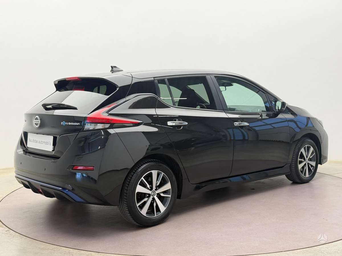 Nissan Leaf, 40 kWh, hatchback