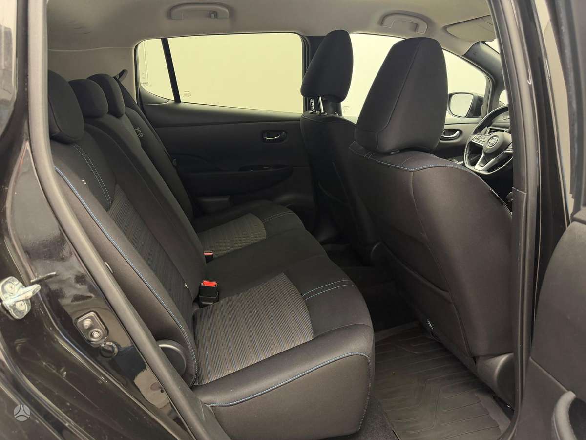 Nissan Leaf, 40 kWh, hatchback