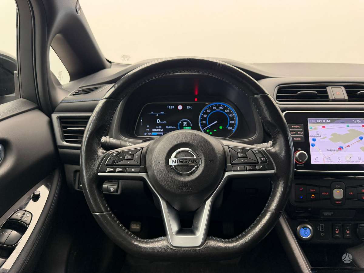 Nissan Leaf, 40 kWh, hatchback