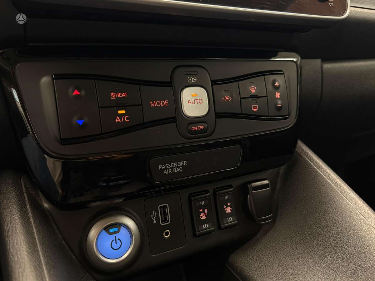Nissan Leaf, 40 kWh, hatchback
