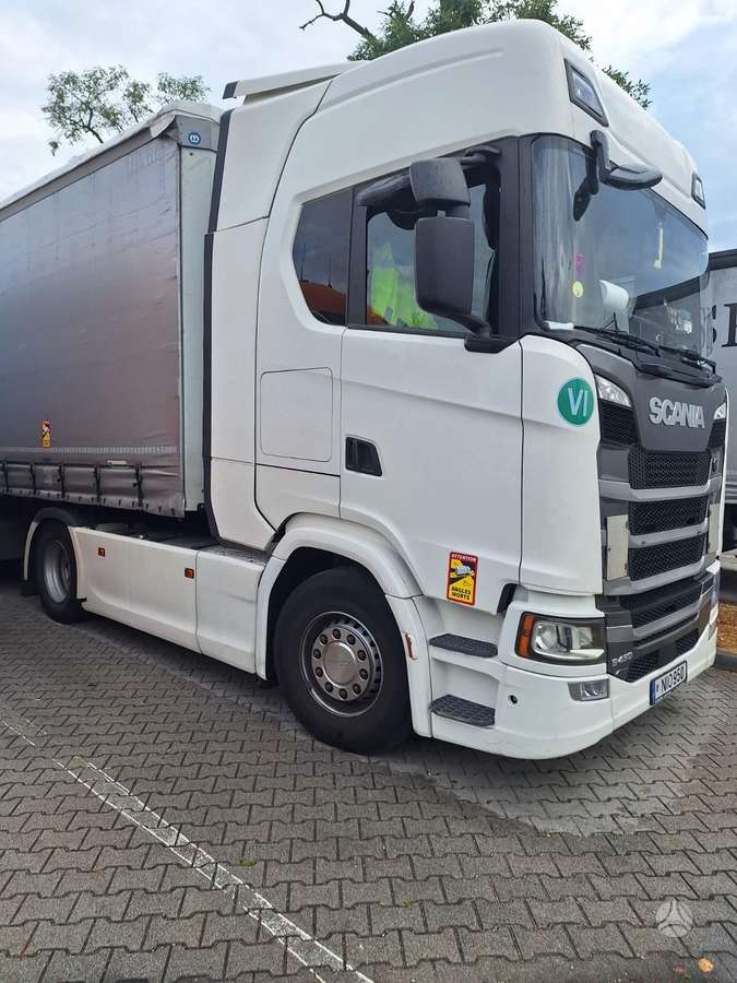 Scania S450, double sleeper