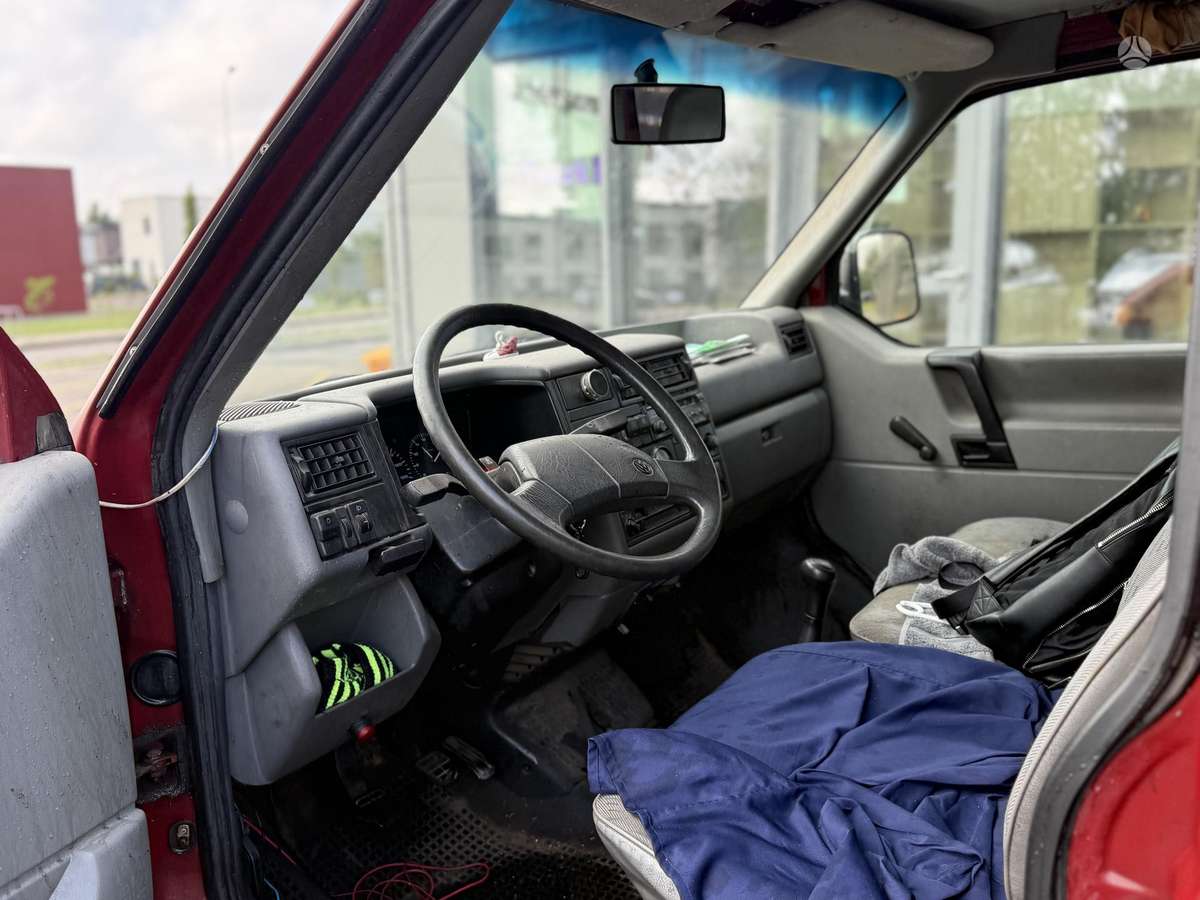 Volkswagen Transporter - 7