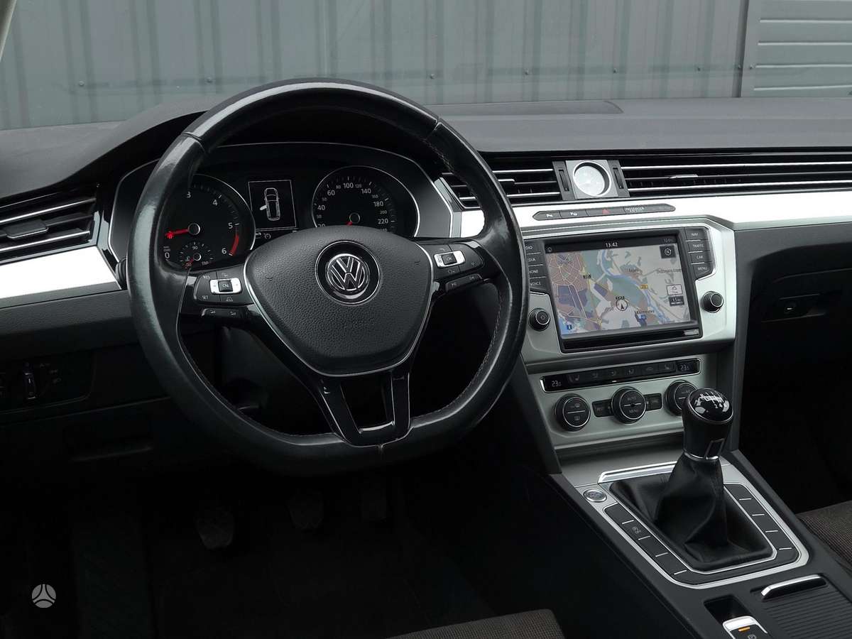 Volkswagen Passat, 1.6 l., Универсал