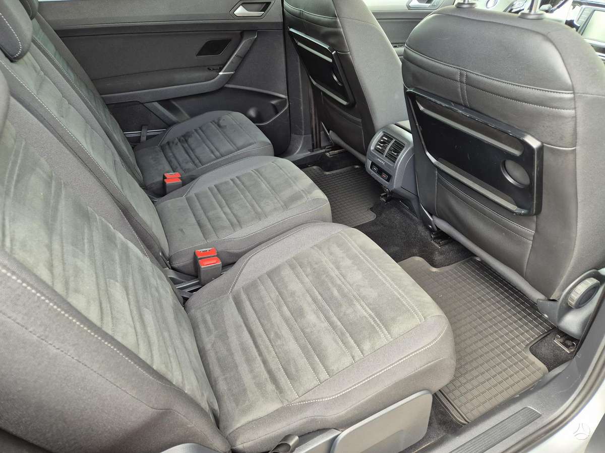 Volkswagen Touran - 9