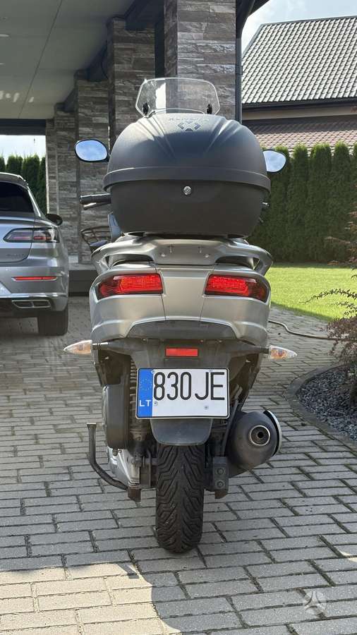 Piaggio MP3 300cc, triračiai