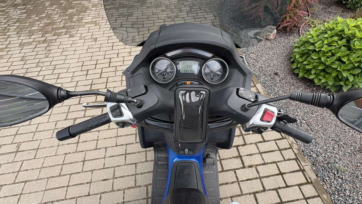 Piaggio MP3 300cc, трициклы