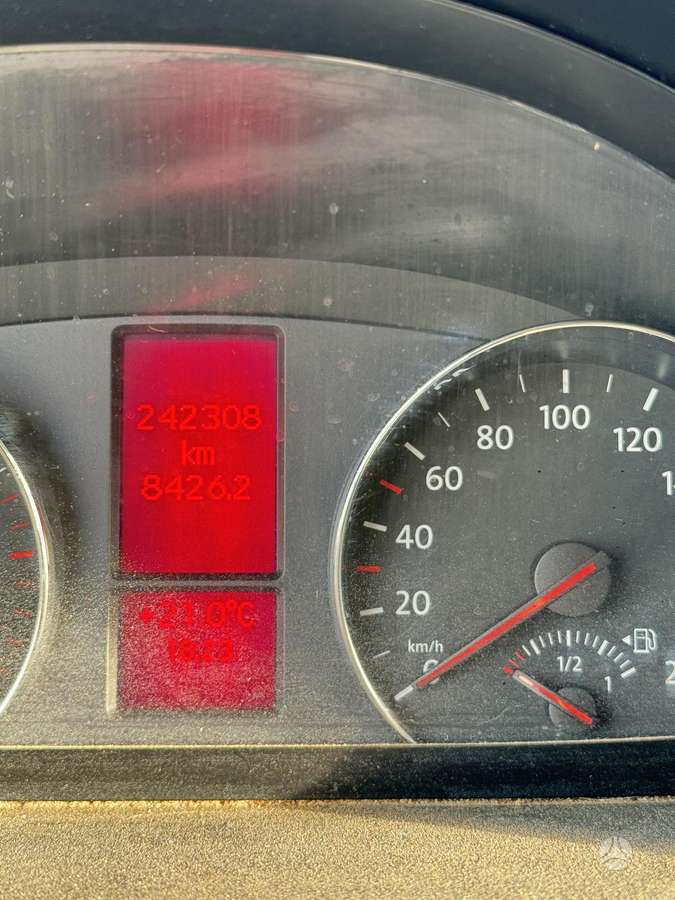 Volkswagen Crafter - 12
