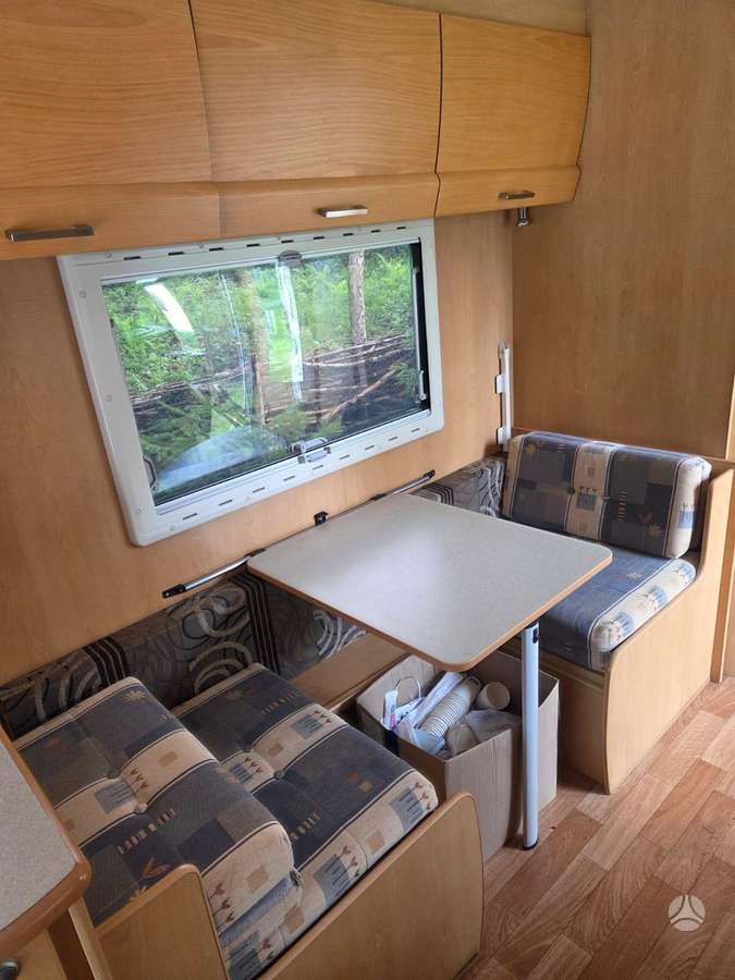Elddis Crussader Typhoon, prikabinami nameliai