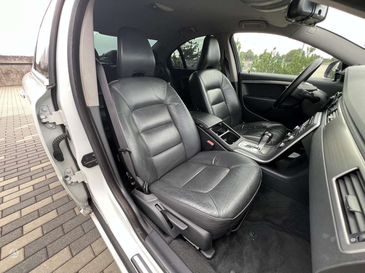 Volvo S80, 2.0 l., Седан