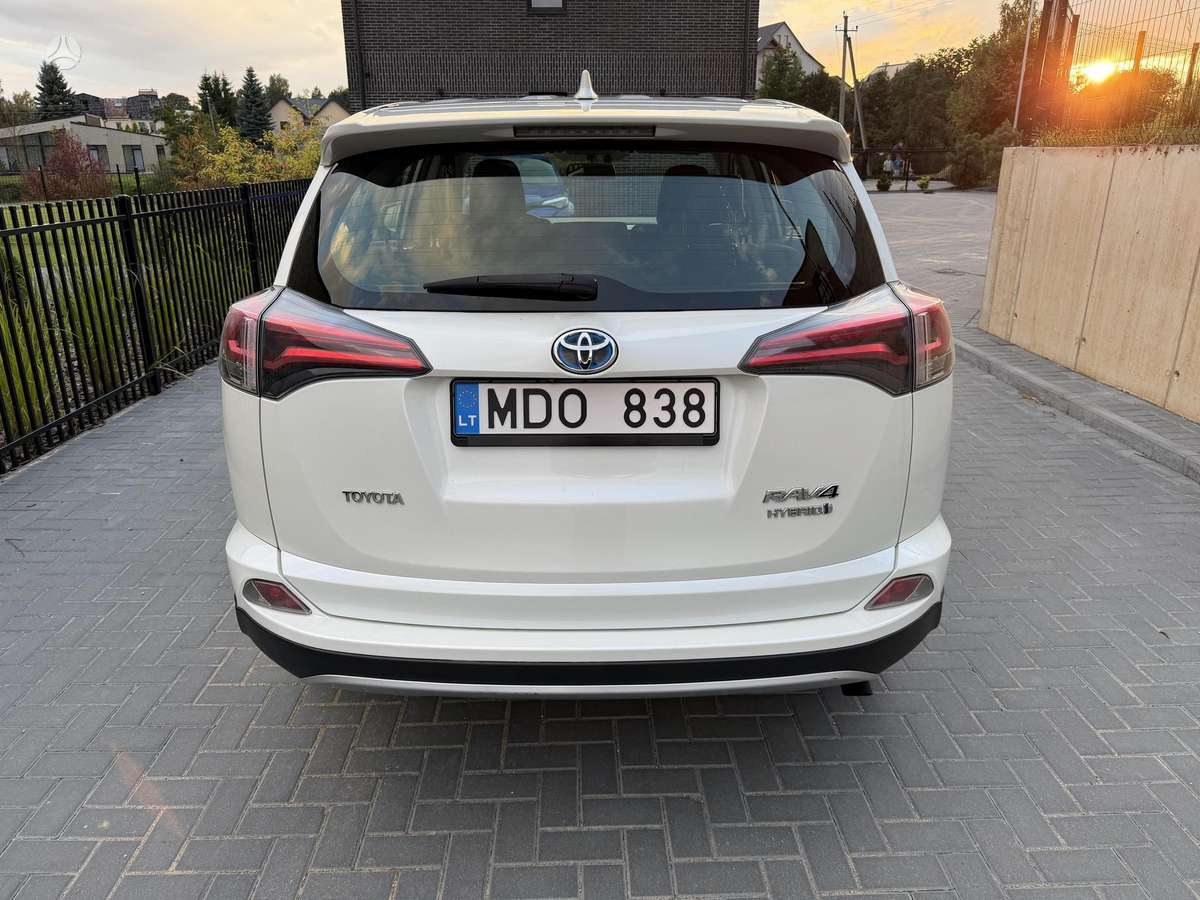 Toyota RAV4 - 5