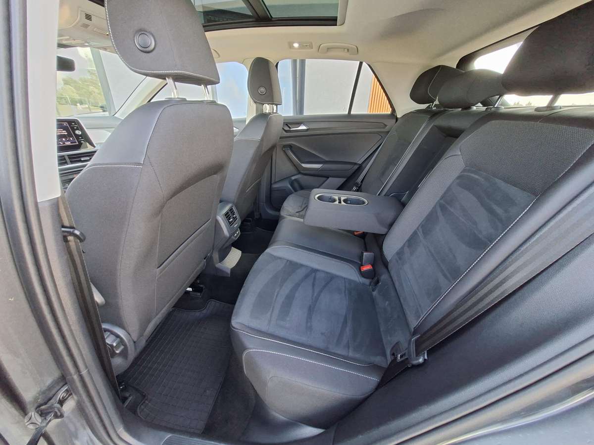 Volkswagen T-Roc - 8