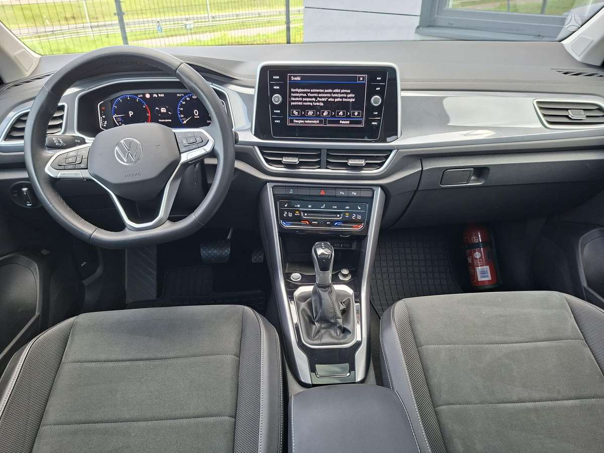 Volkswagen T-Roc - 10