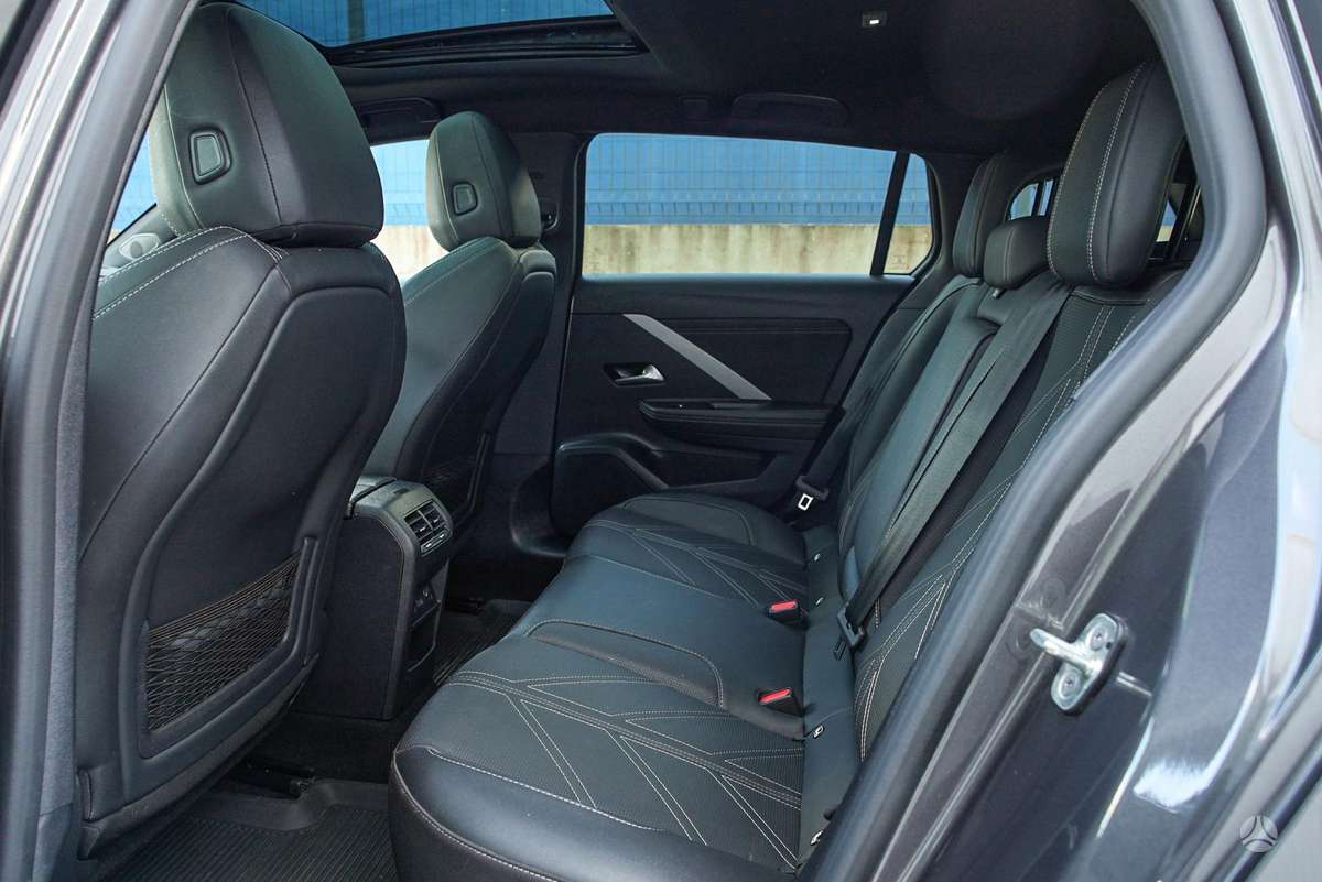 Opel Astra, 1.2 l., Универсал