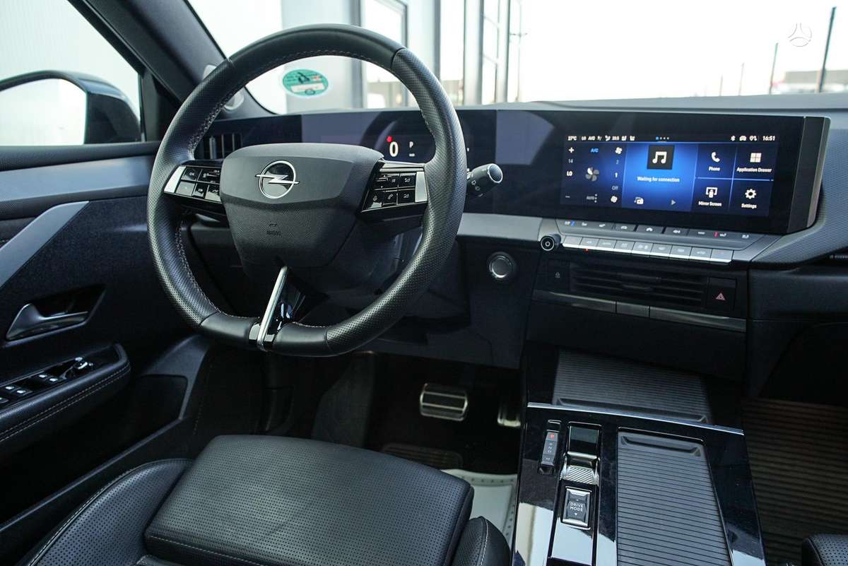 Opel Astra, 1.2 l., Универсал
