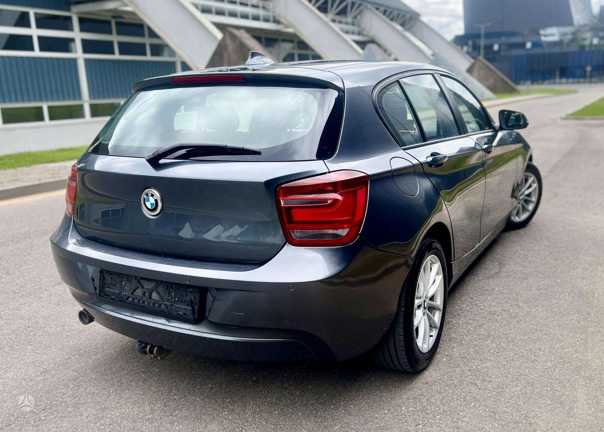 BMW 118, 2.0 l., hatchback