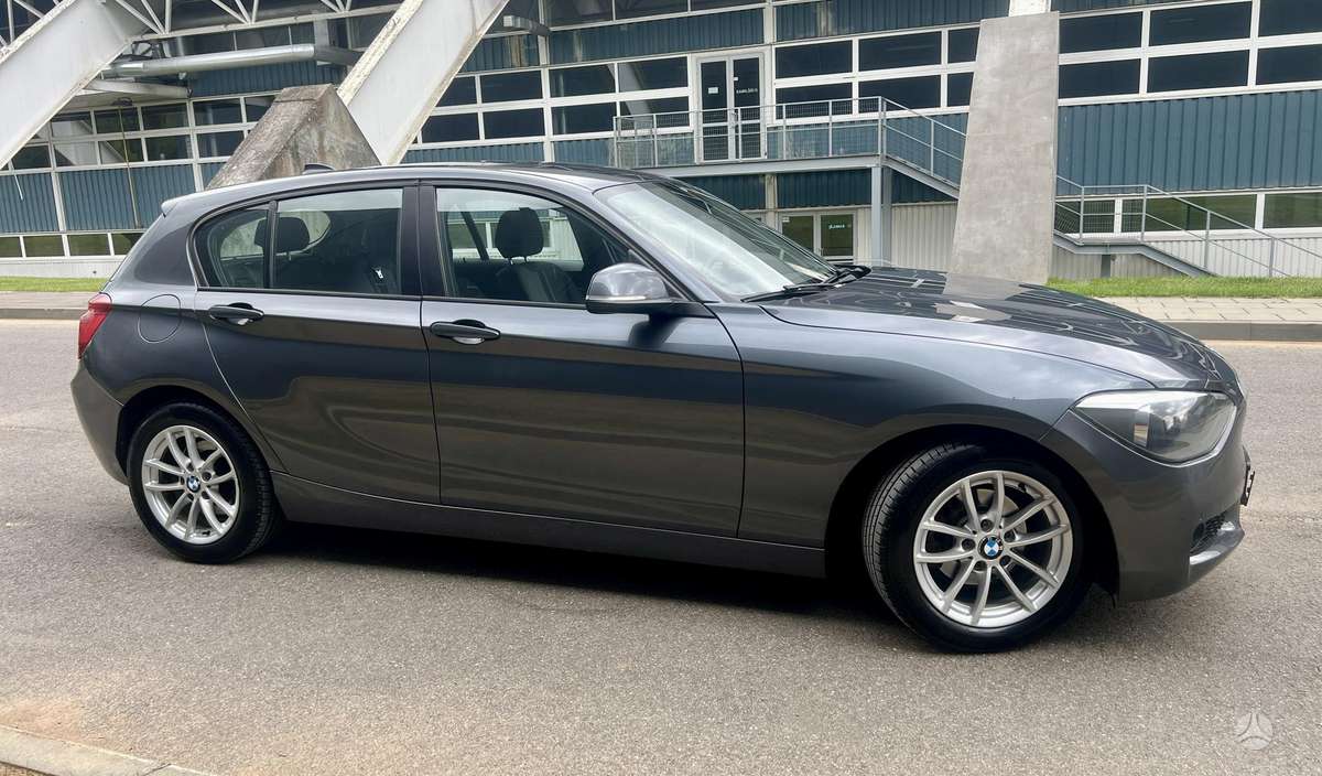 BMW 118, 2.0 l., hatchback