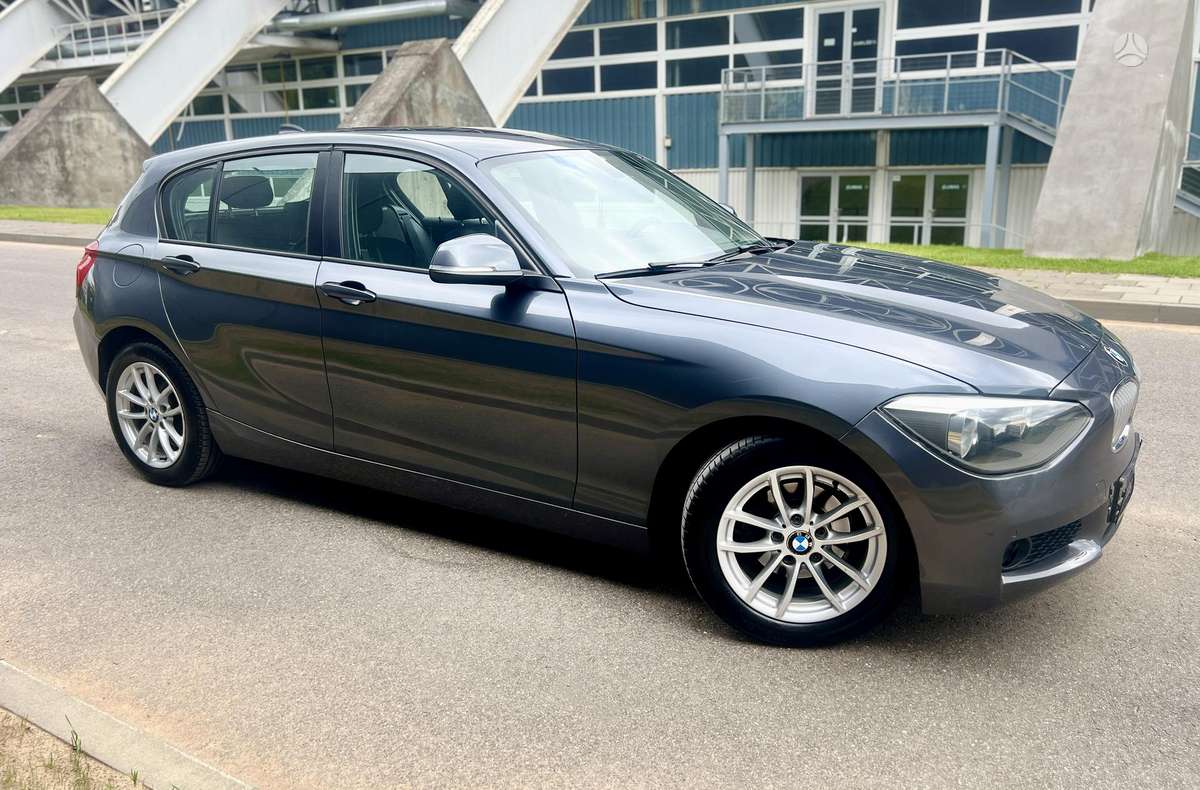 BMW 118, 2.0 l., hatchback