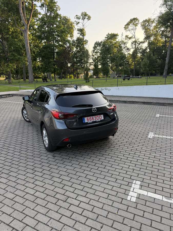 Mazda 3, 2.2 l., Хэтчбек