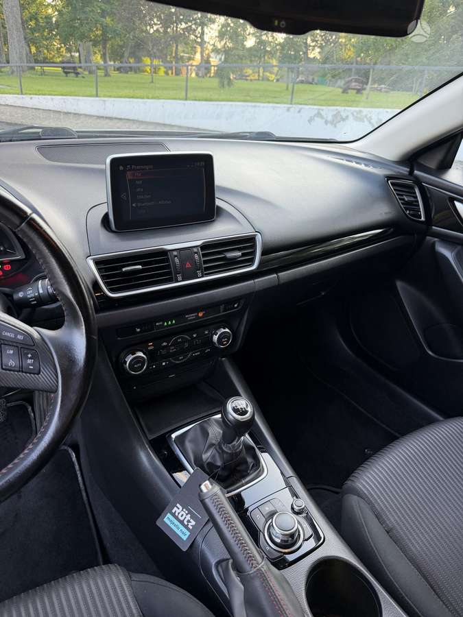 Mazda 3, 2.2 l., Хэтчбек