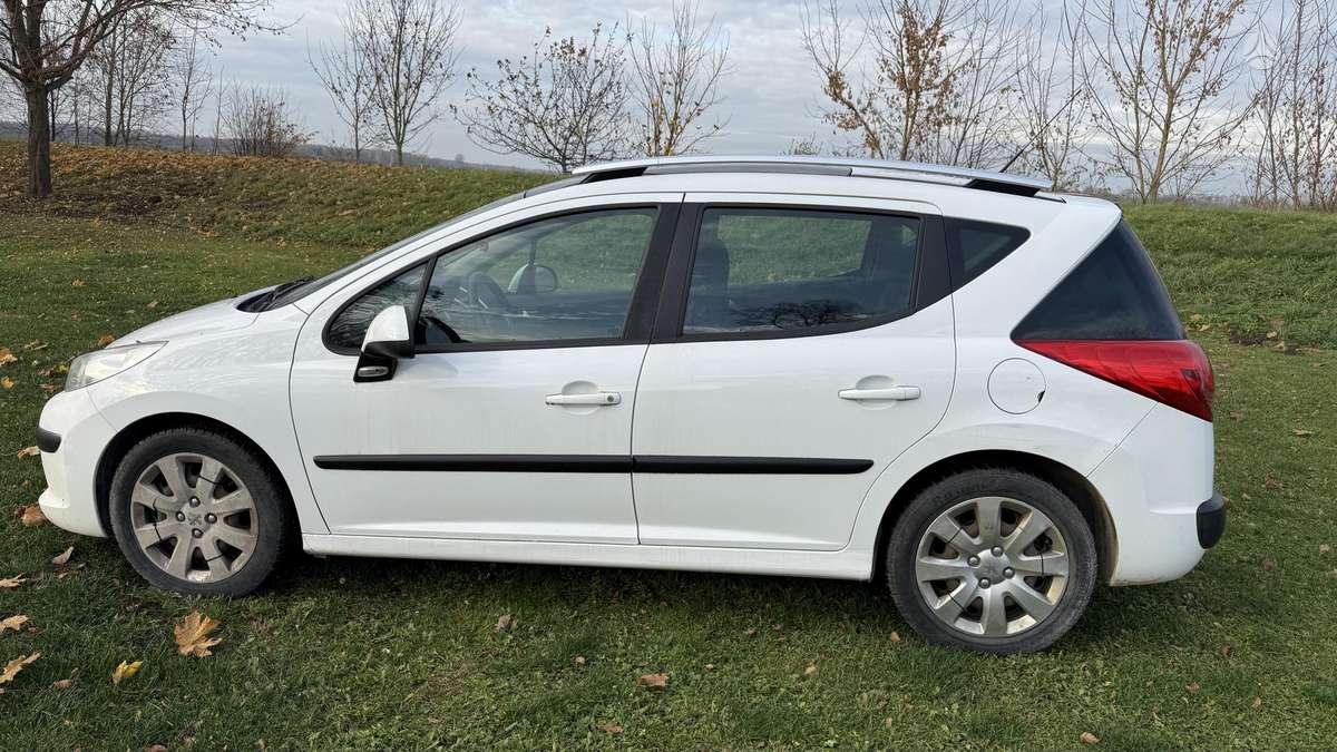 Peugeot 207 - 4