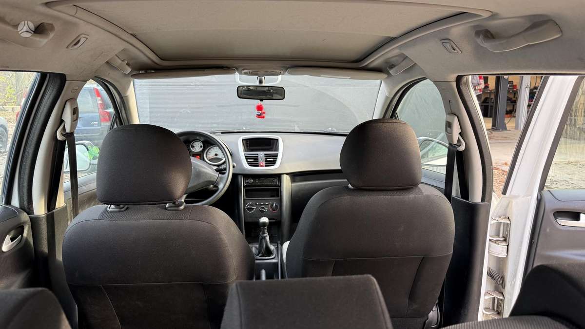 Peugeot 207 - 5