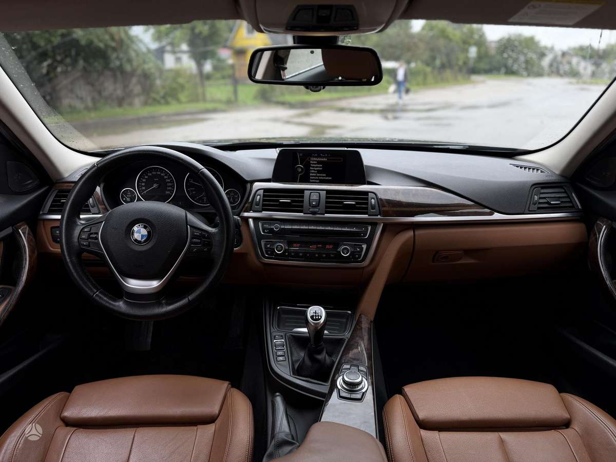 BMW 320, 2.0 l., Седан