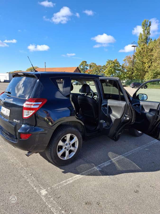 Toyota RAV4 - 2