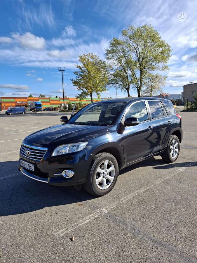Toyota RAV4 - 6