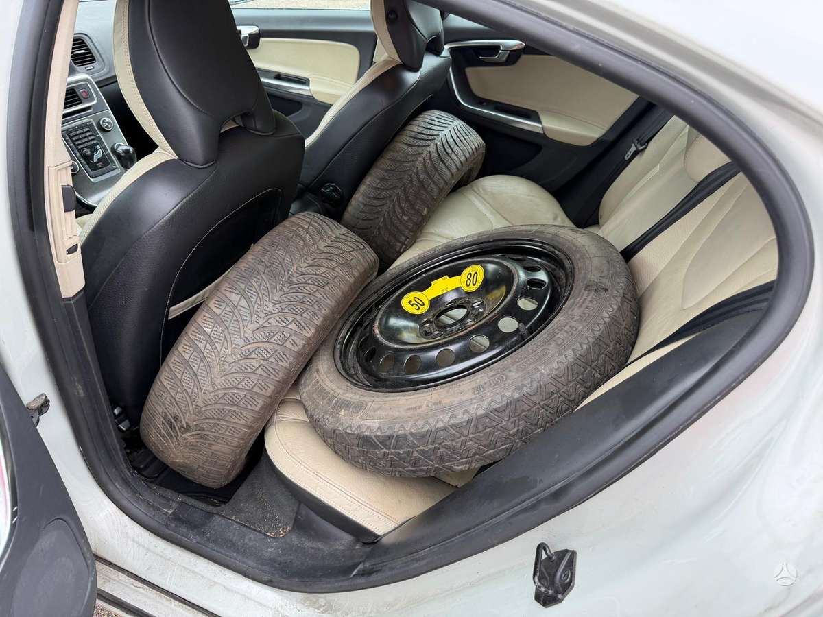 Volvo S60, 2.0 l., Седан