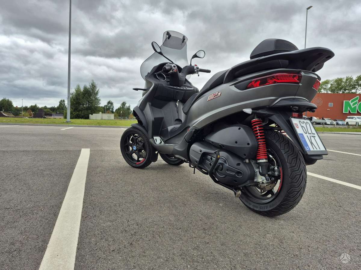 Piaggio MP3 493cc, triračiai