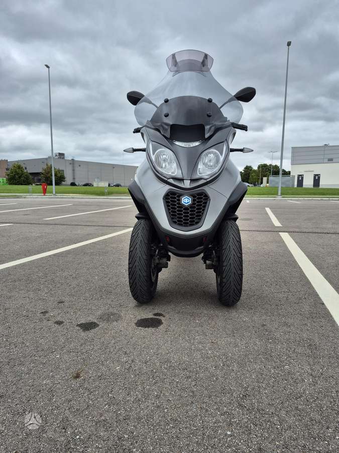 Piaggio MP3 493cc, трициклы