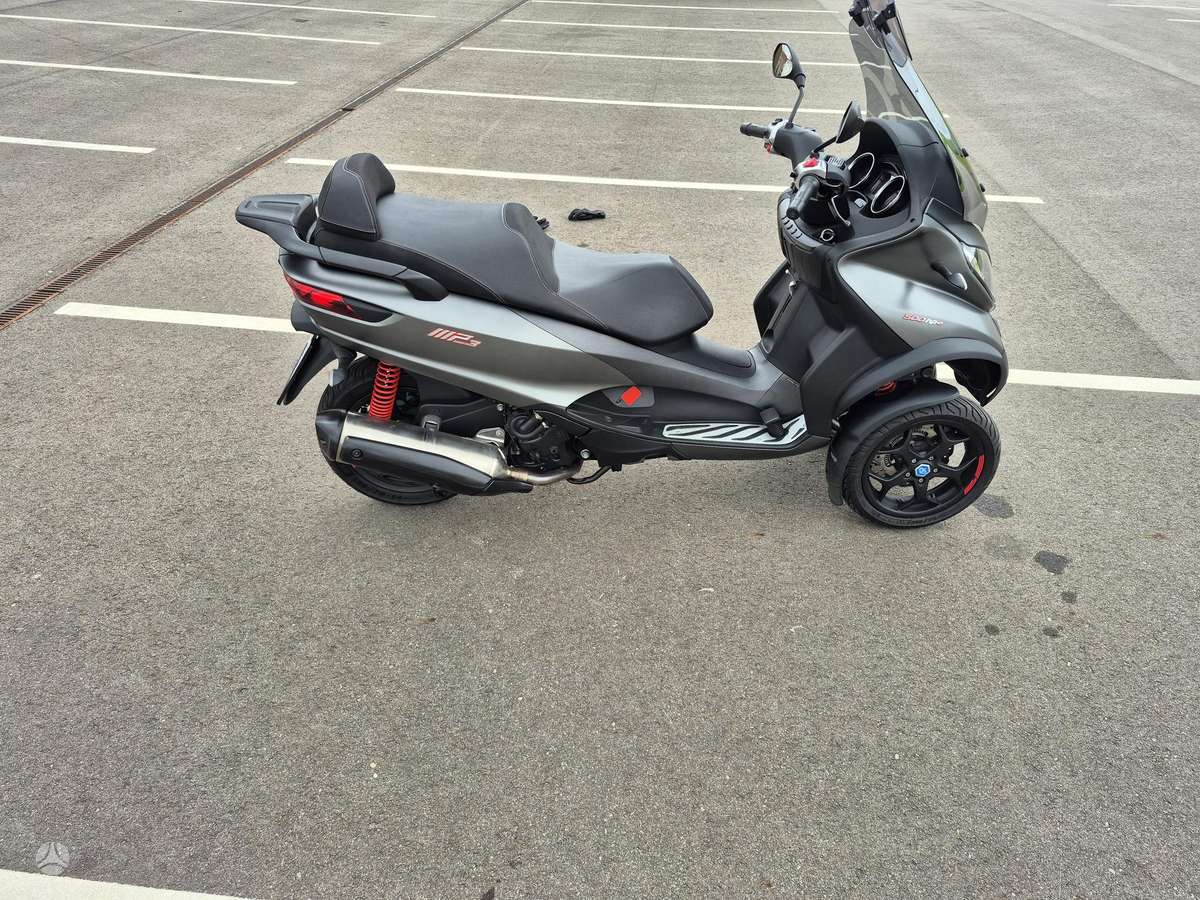 Piaggio MP3 493cc, trikes